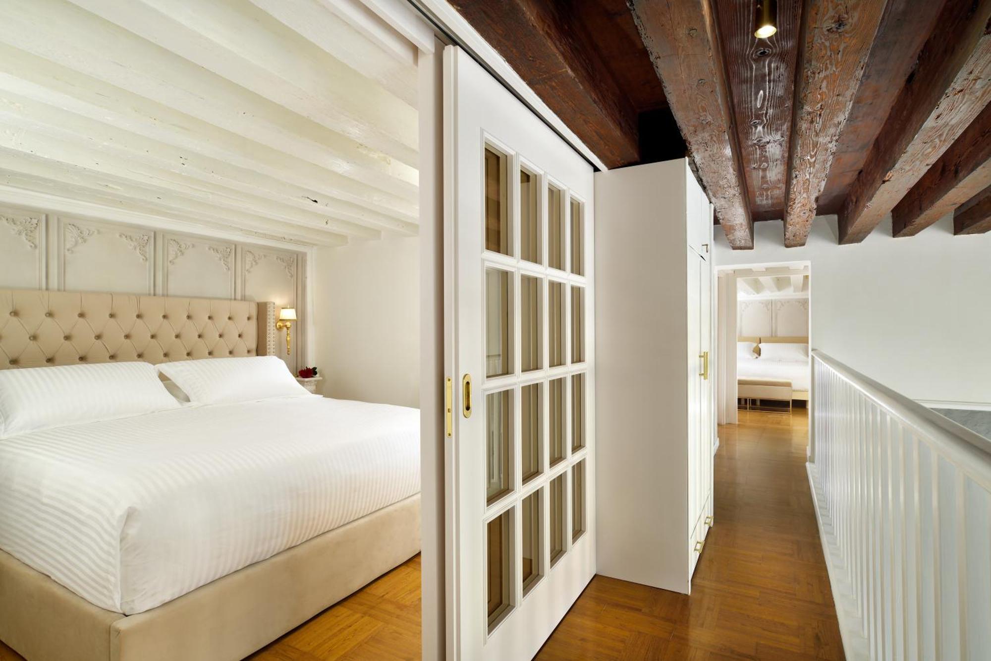 Swan Dolcevita Prestige Stay - Canal View & Exclusive Experience Venedik Dış mekan fotoğraf